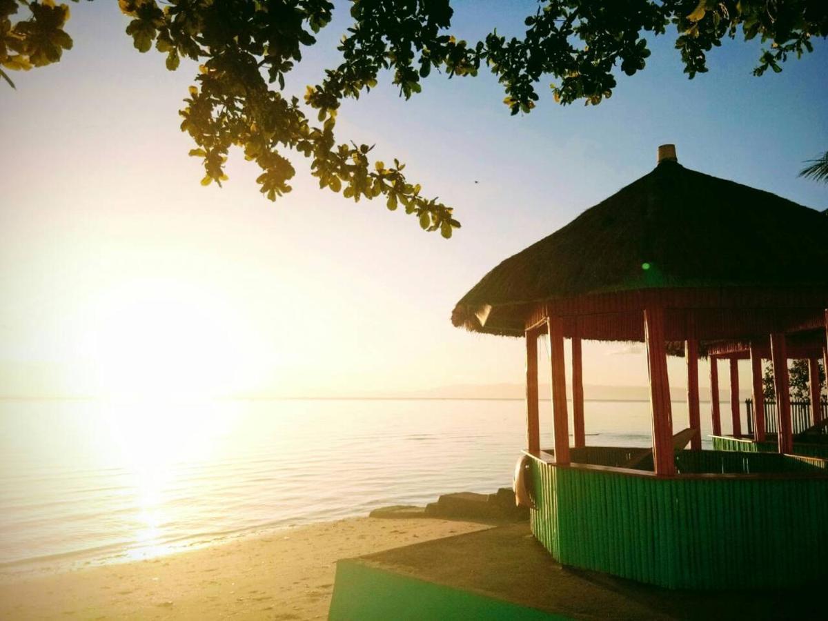 Smallfry'S Beach Resort Calatrava  Eksteriør bilde