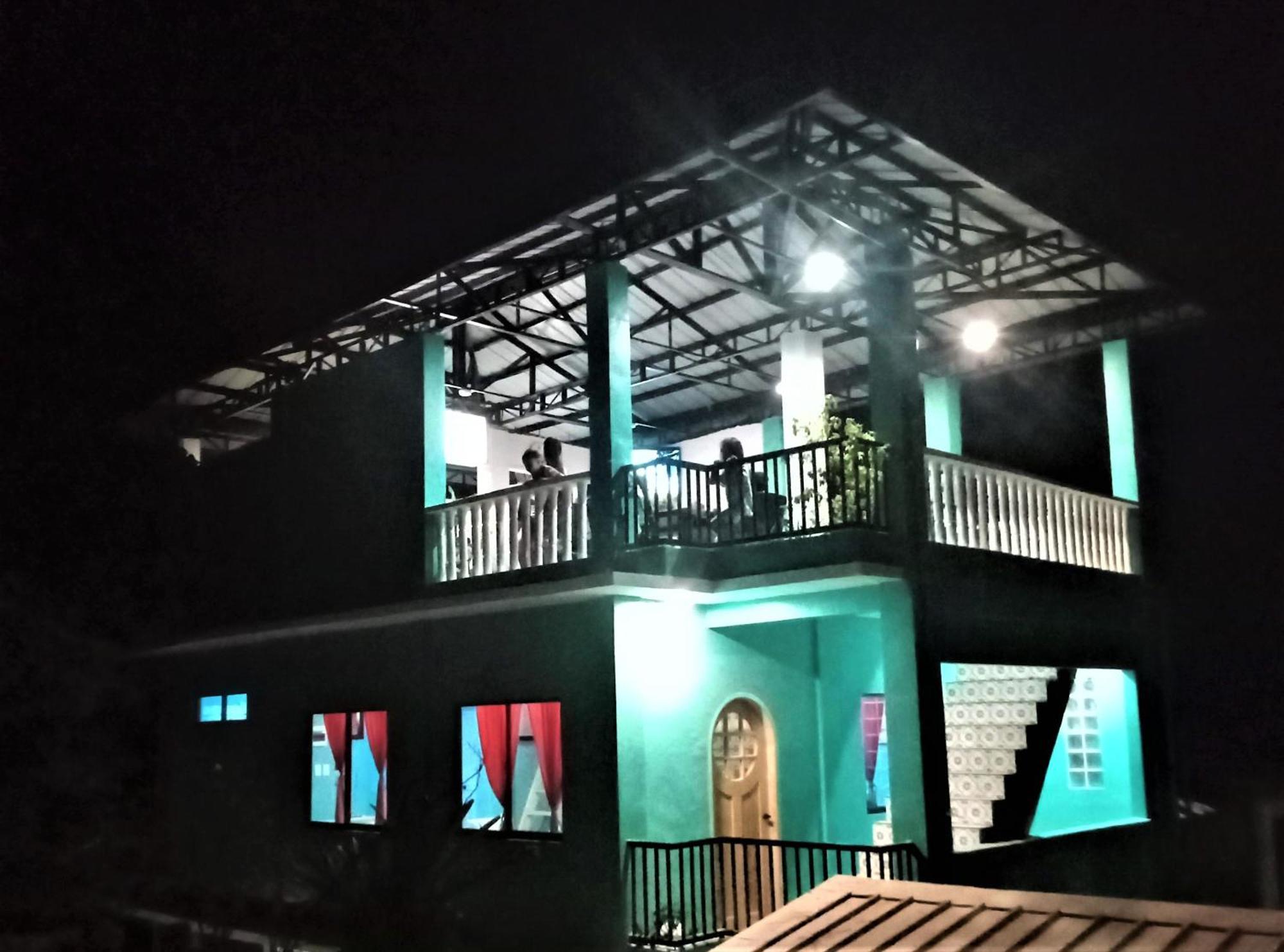 Smallfry'S Beach Resort Calatrava  Eksteriør bilde